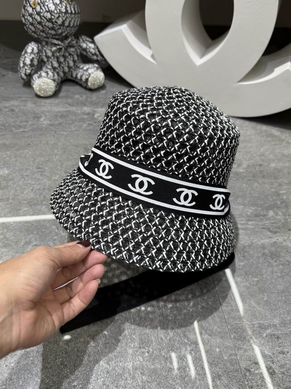 Chanel top hat dx220